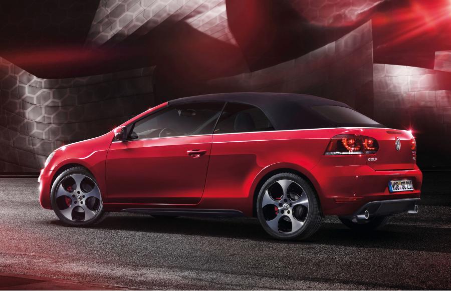  Volkswagen Golf GTi Cabrio 2012 года  (фото 3 из 61)